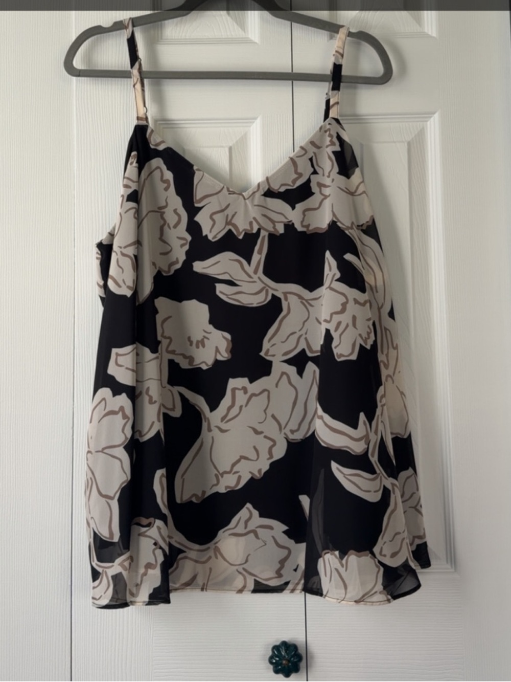 torrid Black Floral Camisole with Cream Flowers